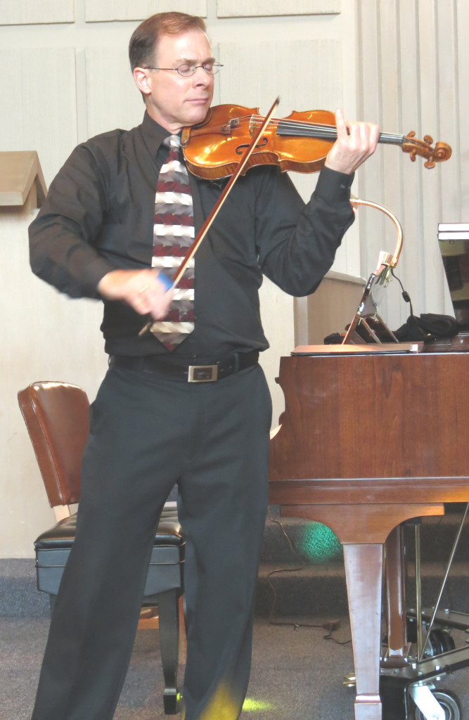 FRANKLYN D'ANTONIO performed Sunday at First Presbyterian Church of Vallejo, a recital presented by Vallejo Symphony Orchestra. Theresa D. Gabel photo