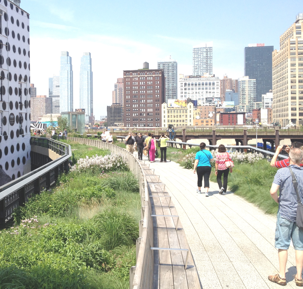NEW YORK'S NEWEST PARK — the “High Line.” An abandoned elevated train track became a garden and an alternate walking route through the city. Steve McKee photo